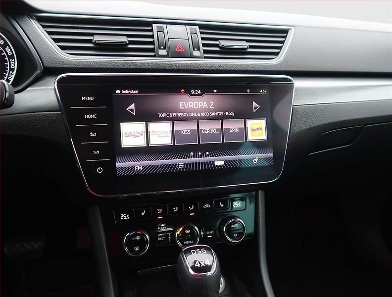 Škoda Superb (2018) 2.0 TDI, 4X4, Automat, Kůže - fotka 12 z 24