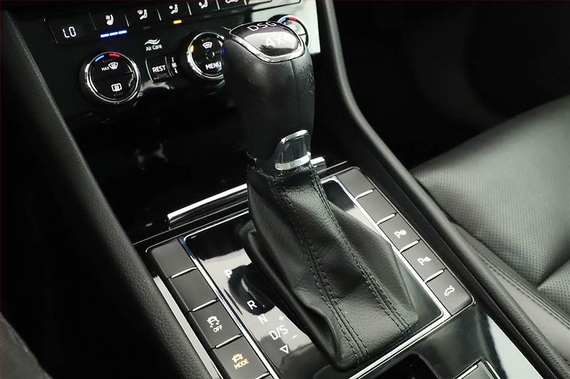 Škoda Superb (2018) Laurin&Klement 2.0 TDI, 4X4 - fotka 13 z 23