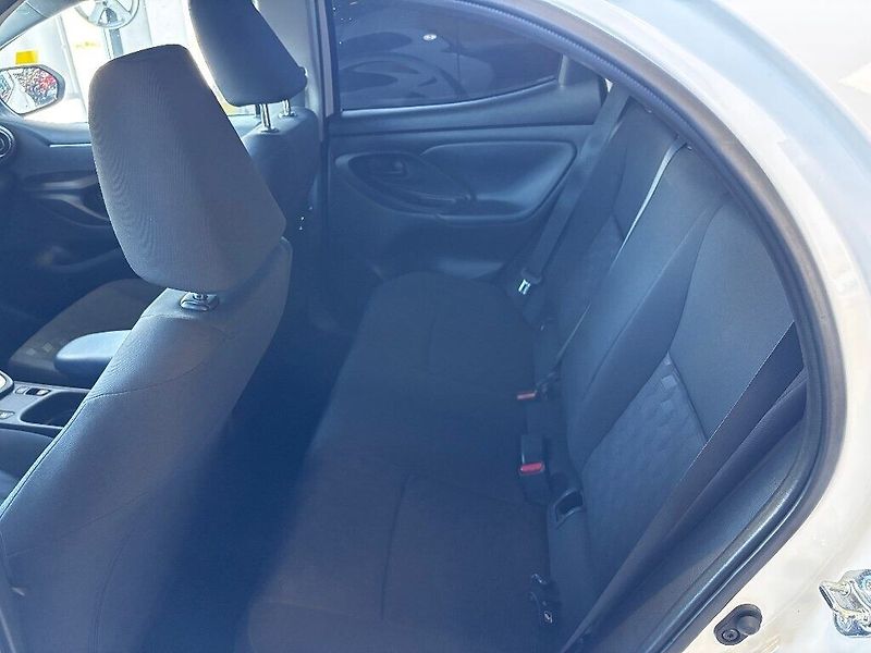 Toyota Yaris 1.5HEV 68kW REZERVACE - fotka 8 z 16