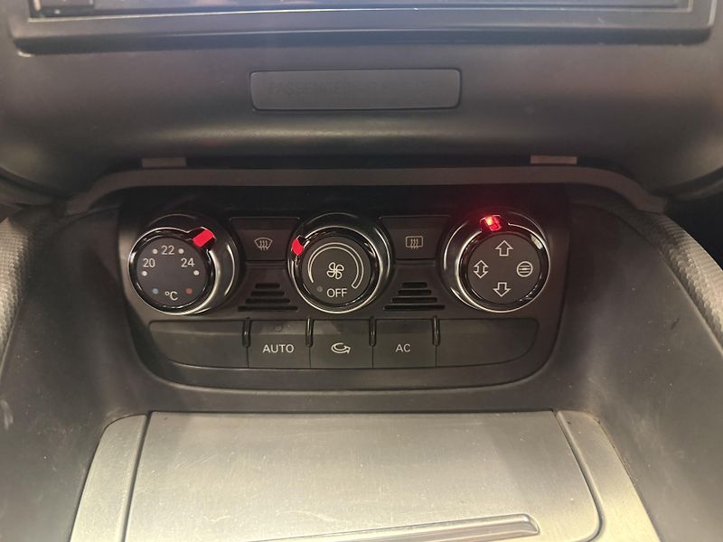 Audi TT S-line 1.8 TFSI 118 kW - fotka 10 z 19