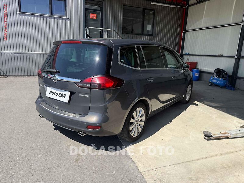 Opel Zafira (2014) 2.0 CDTi BITURBO Tourer - fotka 2 z 3