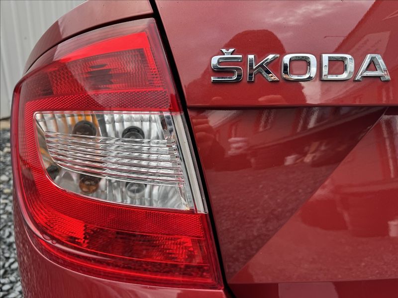 Škoda Rapid 1,2 TSI,63kW,tažné,1.maj.,ČR - fotka 15 z 50