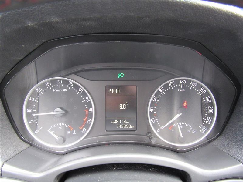 Škoda Octavia 1,6 TDi 77kW Sedan - fotka 13 z 30