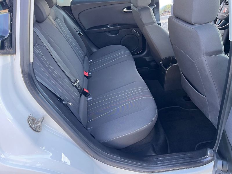 Seat Leon (2012) 1.2 TSI TOP STAV - fotka 11 z 25