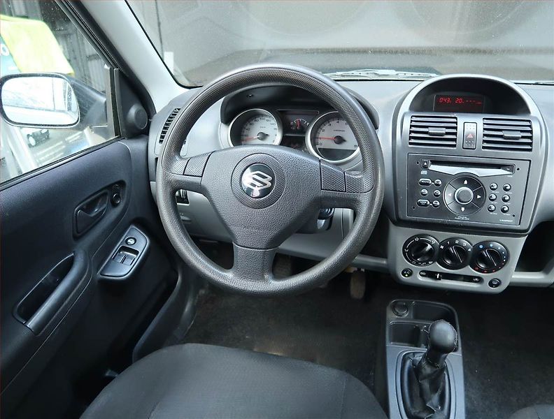 Suzuki Ignis (2008) 1.3, Klima, oblíbený vůz - fotka 7 z 14