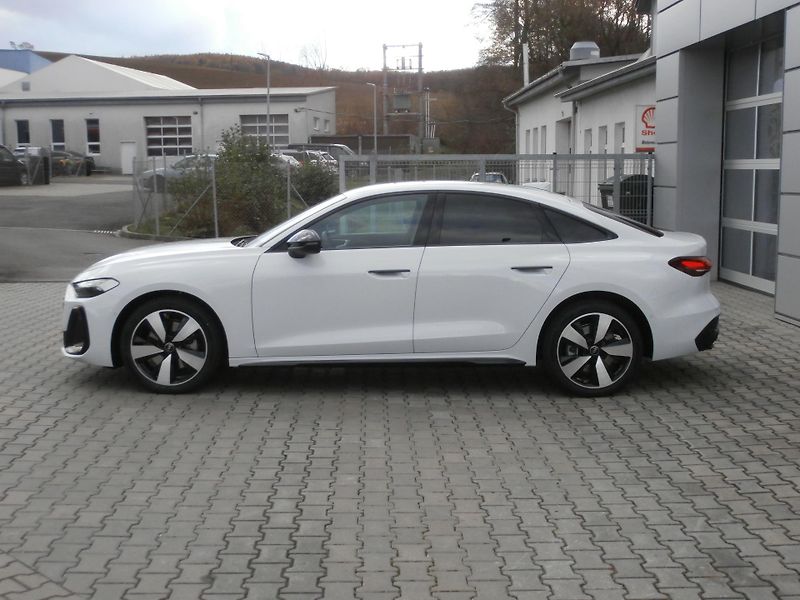 Audi A5 (2024) Limuzína TDI quattro 150kW - fotka 2 z 31