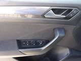 Volkswagen T-Roc (2021) 1,5 TSi /110kW Sport DSG - náhled 21