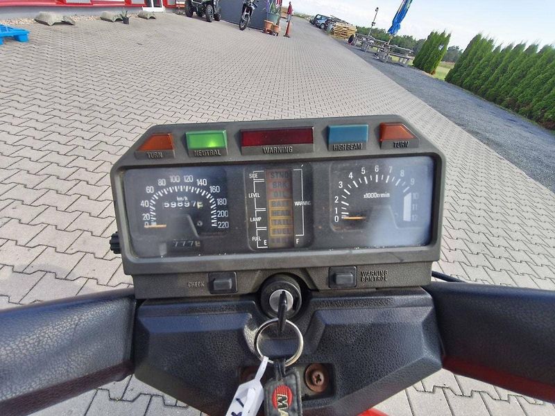 Yamaha XJ 750 Seca (1982) - fotka 10 z 10