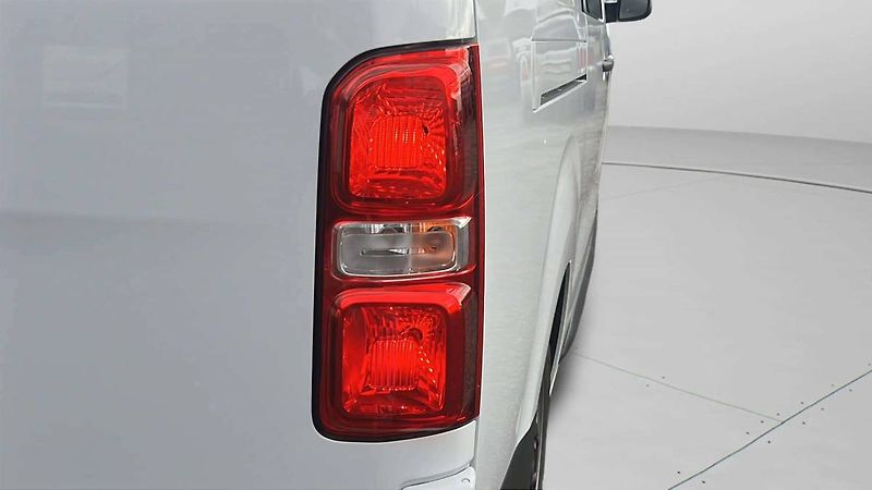 Opel Vivaro L2 (L) Crew Van 2.0 CDTi (106k - fotka 40 z 43