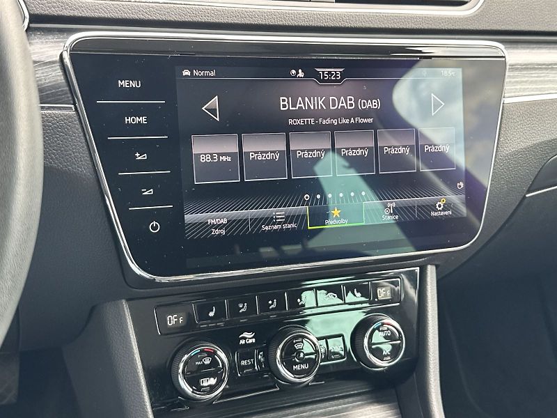 Škoda Superb (2023) Combi 2.0 TDI DSG Style - fotka 20 z 35