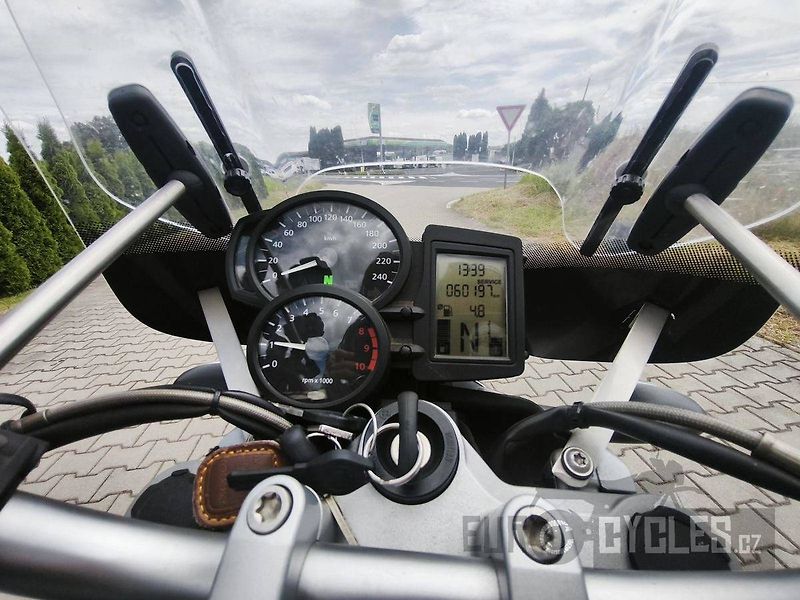 BMW R 1200 R (2008) - fotka 9 z 9