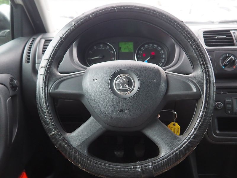 Škoda Fabia (2013) 1.4i - fotka 23 z 41