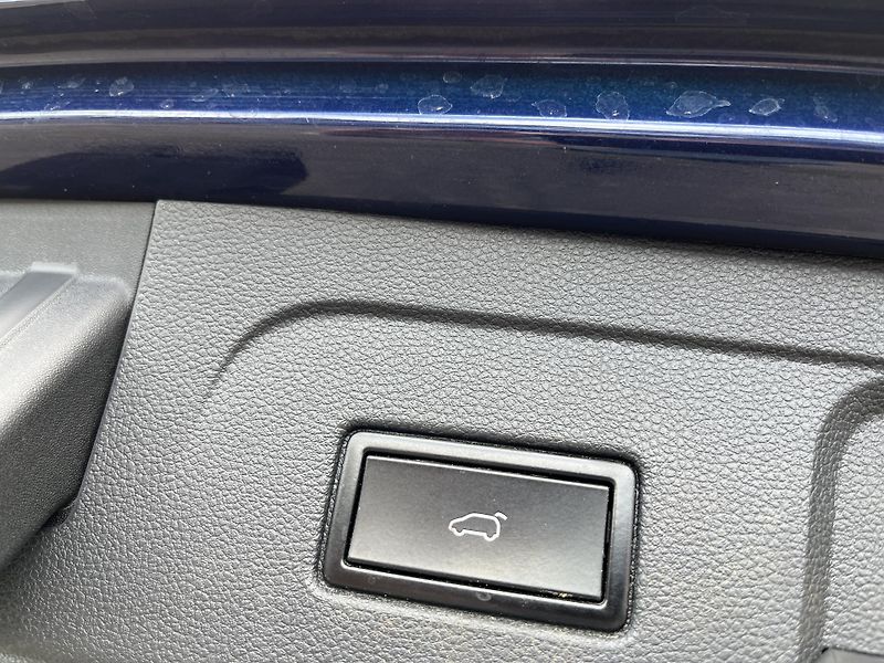 Volkswagen Touran (2020) 1.5TSI*DSG*7MÍST*TZ*HIGHLINE - fotka 28 z 50