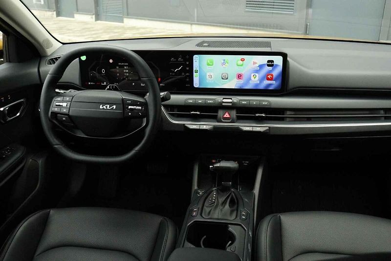 Kia K4 s motorem 1.6 turbo.