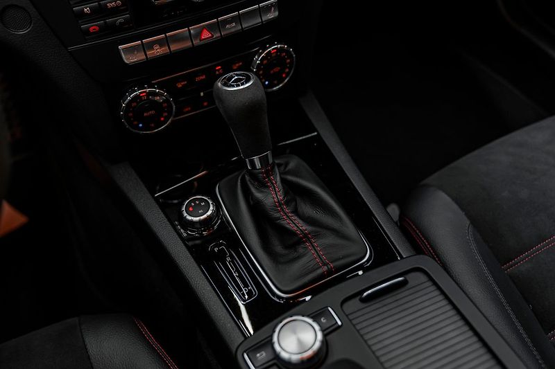 Mercedes-Benz Třídy C Black Series - fotka 13 z 23