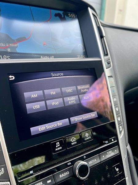 Infiniti Q50 (2014) REPREZENTATIVNÍ SEDAN TOP VÝBA - fotka 22 z 29