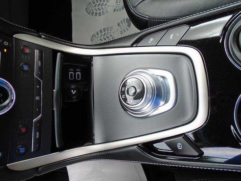 Ford Galaxy 2.5 Durarec FHEV Vignale 7míst - fotka 26 z 46