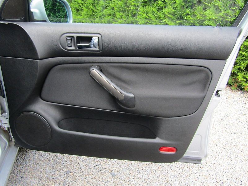 Volkswagen Bora (2000) 1.9 TDI 66kW  BEZ KOROZE - fotka 25 z 33