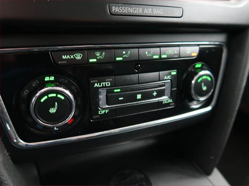 Škoda Superb (2014) Ambition 2.0 TDI, Serv.kniha - fotka 19 z 27