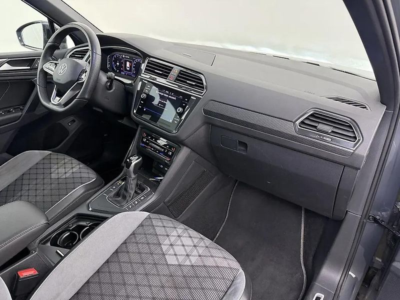 Volkswagen Tiguan 1.5TSI DSG R-Line 1.Maj DPH - fotka 4 z 14