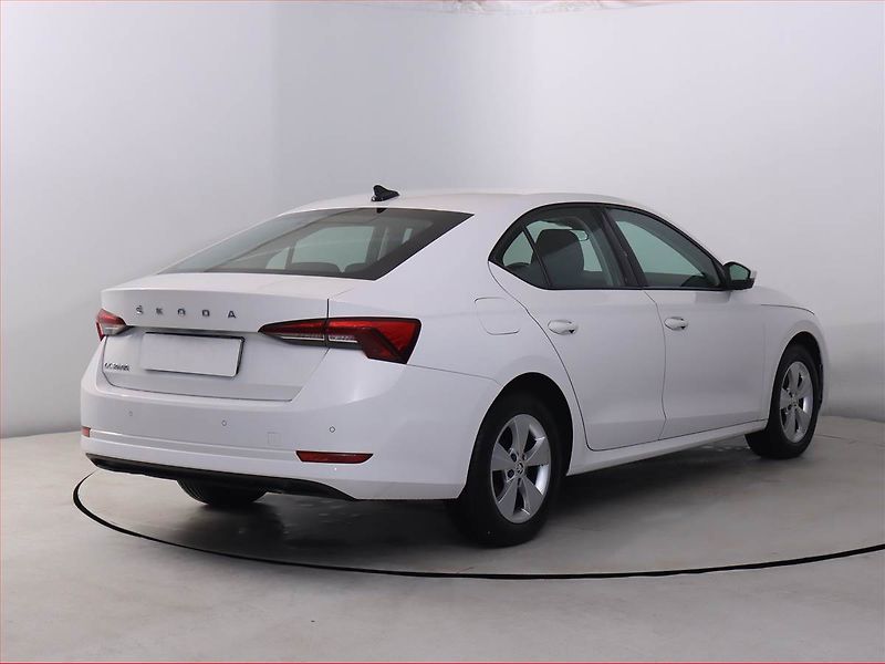 Škoda Octavia (2021) Ambition 1.5 TSI, Tempomat - fotka 5 z 20