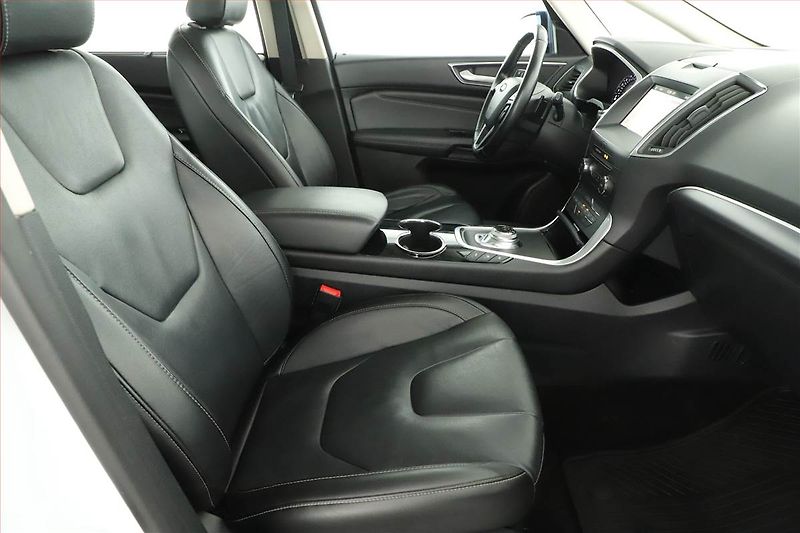 Ford S-MAX (2019) 2.0 EcoBlue, Automat, 7 míst - fotka 19 z 22