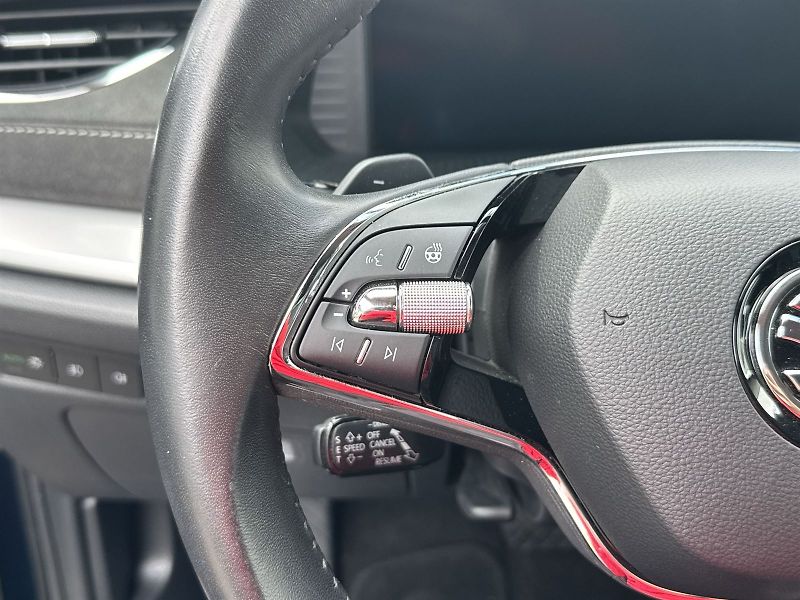 Škoda Octavia (2022) Combi 1.5 TSI M-HEV DSG Style - fotka 15 z 36
