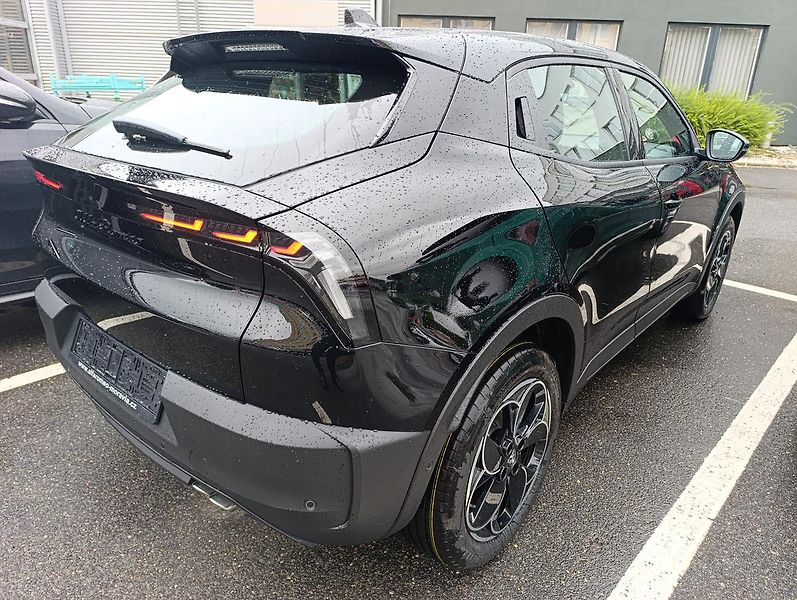 Alfa Romeo Junior (2026) Ibrida 1,2 145k eDCT6 - fotka 5 z 17