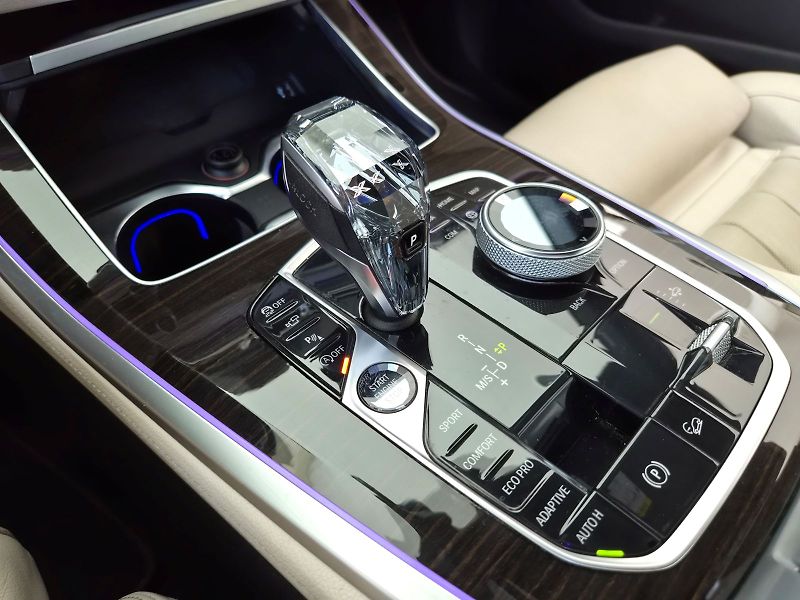 BMW X5 xDrive 30d - fotka 24 z 34