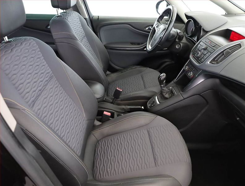 Opel Zafira (2014) 2.0 CDTI, 7 míst, Serv.kniha - fotka 7 z 19