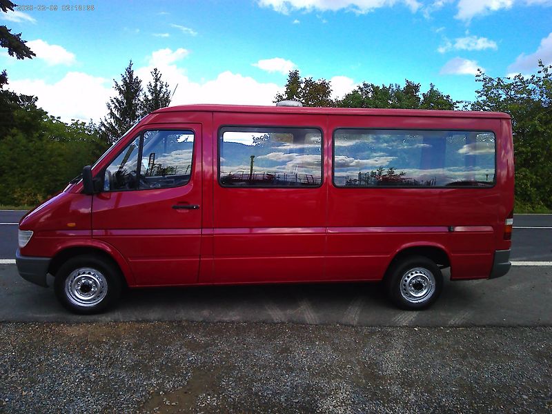 Mercedes-Benz Sprinter 208D, 58 kW, 9 míst, nová STK - fotka 2 z 23
