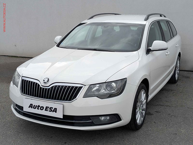 Škoda Superb (2015) 2.0TDi 4x4, ČR, DSG, xenon - fotka 3 z 18