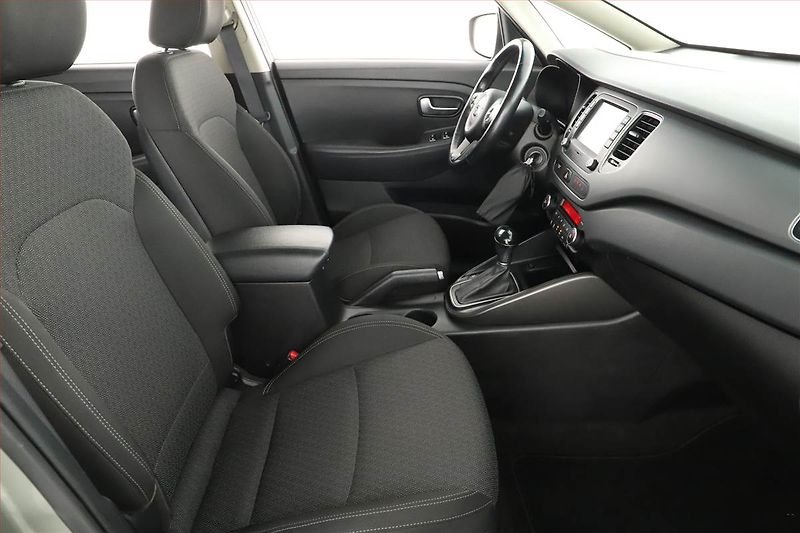 Kia Carens (2017) 1.7 CRDi, Automat, Serv.kniha - fotka 9 z 20
