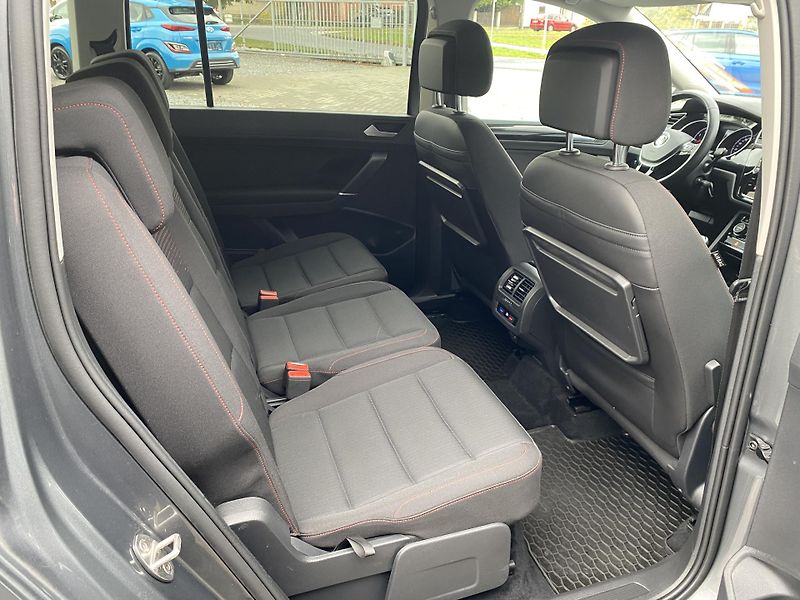 Volkswagen Touran 1.4 TSI 110kW - SOUND - NAVI - fotka 39 z 45