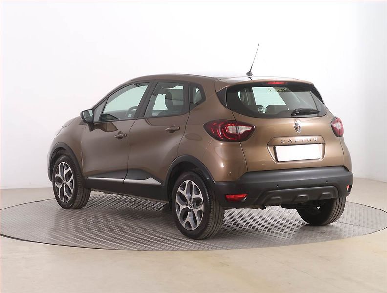 Renault Captur (2017) 1.2 TCe, Navi, Tempomat - fotka 4 z 17