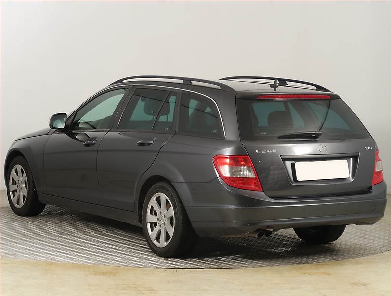Mercedes-Benz Třídy C (2008) C 200 CDI, po STK, pěkný stav - fotka 4 z 19