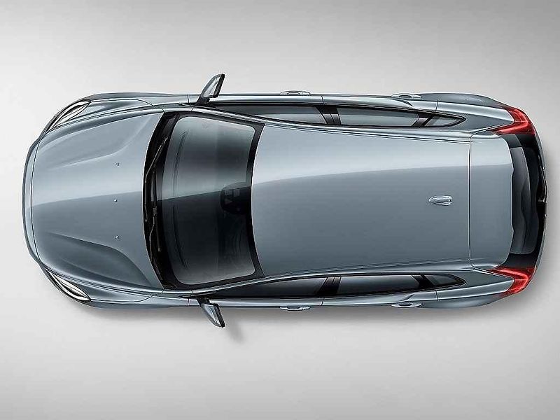 Volvo V40.