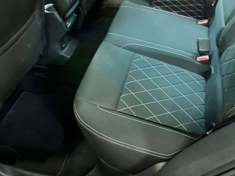 Škoda Karoq (2024) 1.5 TSI Sportline - fotka 15 z 20