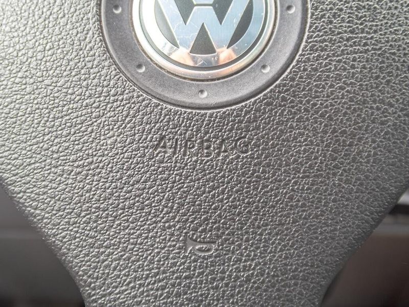 Volkswagen Golf (2008) 1.4TSI 90KW PANO – PO ROZVODEC - fotka 26 z 40