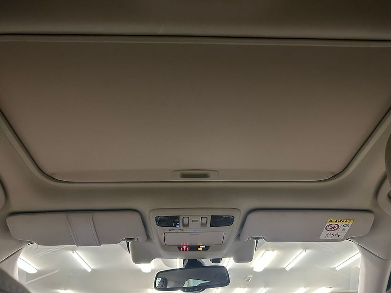 Subaru Outback (2018) 2.5 Executive 2018 | Záruka - fotka 36 z 63