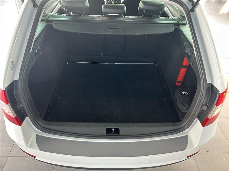 Škoda Octavia 1,0   TSI 85kW,TAŽNÉ,NAVIGACE - fotka 25 z 27