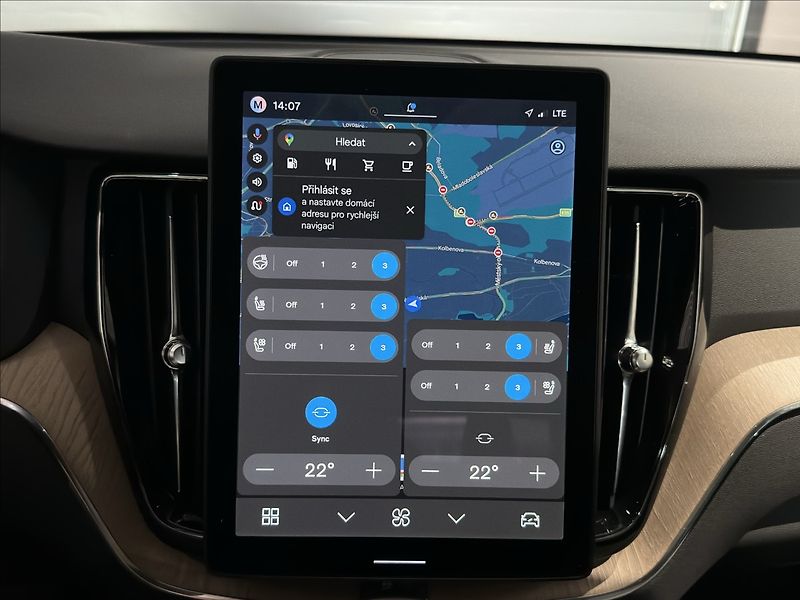 Volvo XC60 (2026) 2,0 B5  Plus Dark - fotka 28 z 30
