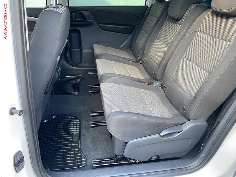 Volkswagen Sharan (2014) 2.0 TDi, Comfortline, DSG - fotka 11 z 21