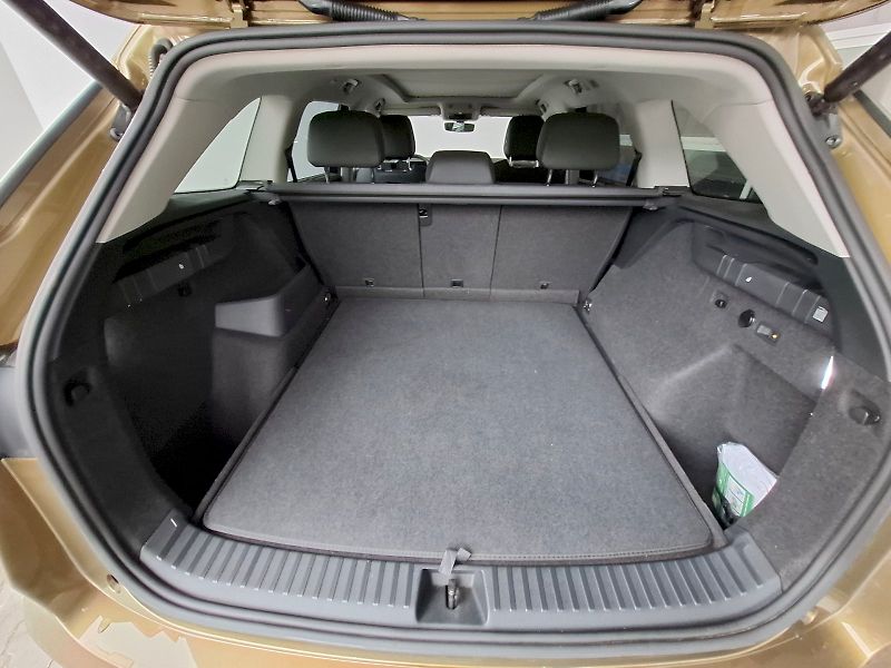 Škoda Kodiaq (2024) EXCLUSIVE SELECTION 4X4 TD 142 - fotka 28 z 31