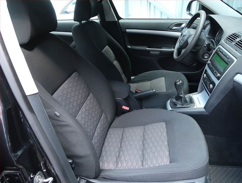 Škoda Octavia (2010) Ambiente 1.4 TSI, Tempomat - fotka 9 z 15