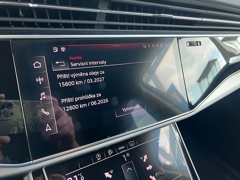 Audi Q7 S-line  45TDI 170kW - fotka 12 z 22