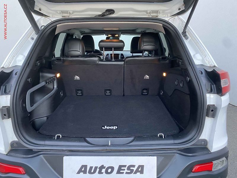 Jeep Cherokee (2015) 2.0 M-Jet 4X4, Limited, AT, - fotka 7 z 21