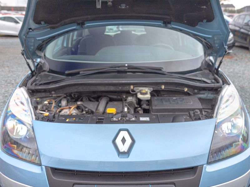 Renault Scénic (2010) ČR 1.5DCI 81KW NAVI – AUTOMAT - fotka 36 z 42