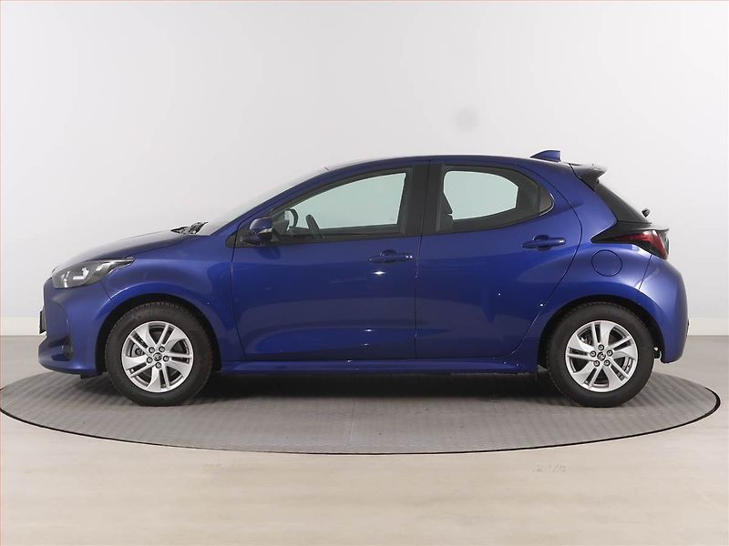Toyota Yaris (2024) 1.5 VVT-i Hybrid - fotka 3 z 19