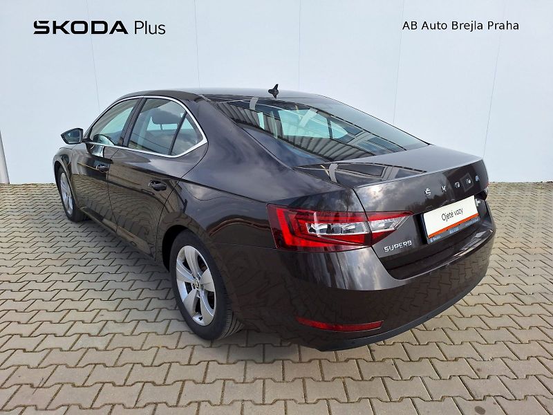 Škoda Superb (2018) 2.0 TDI / 110 kW / 7DSG / Ambi - fotka 7 z 26